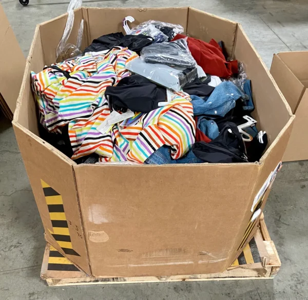 Female clothing pallet