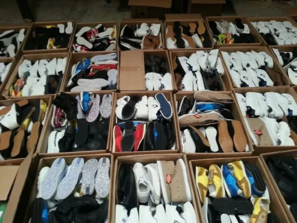 Sneakers pallets - Image 2